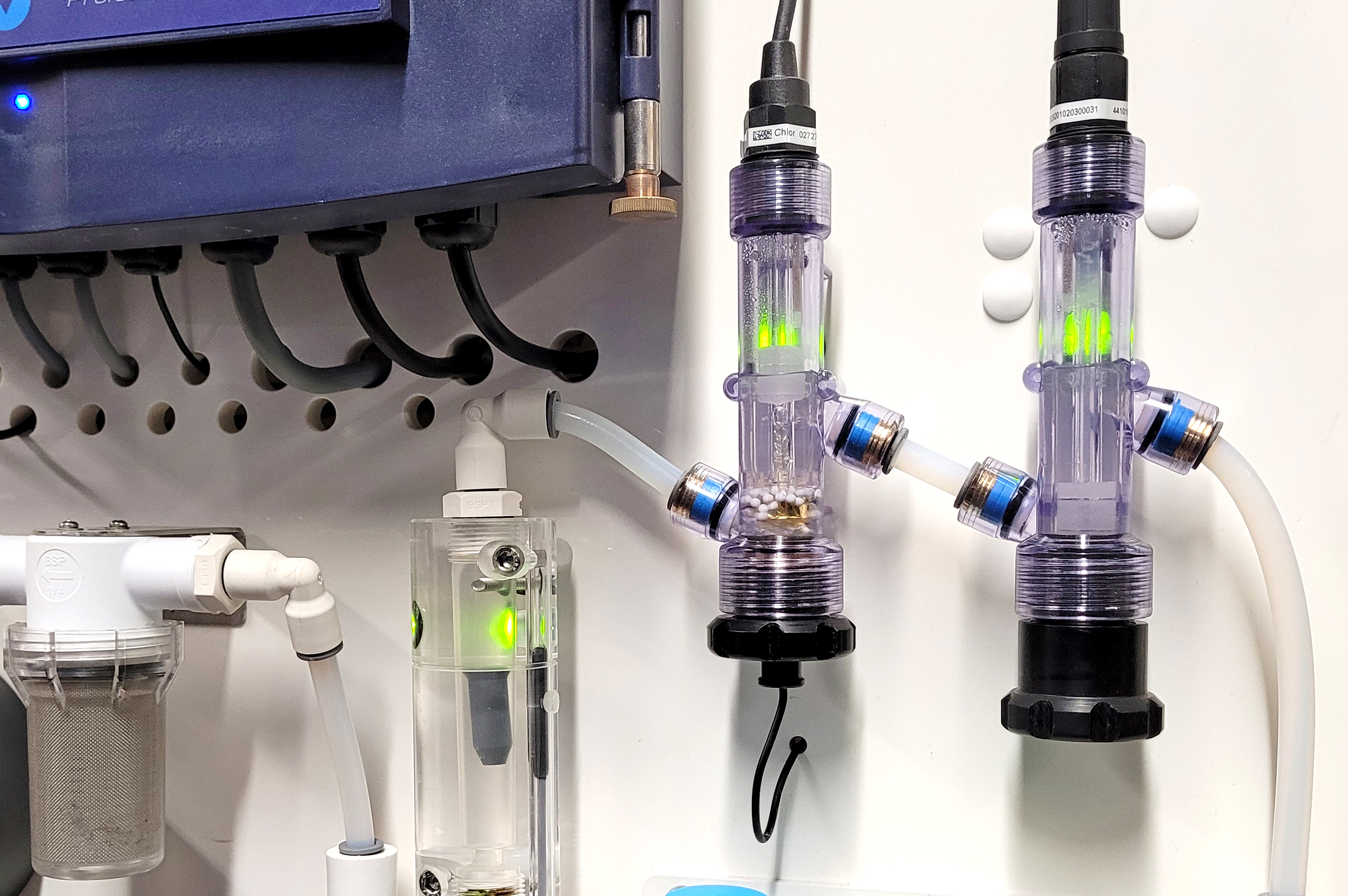 An image of a pool controller sample cell 